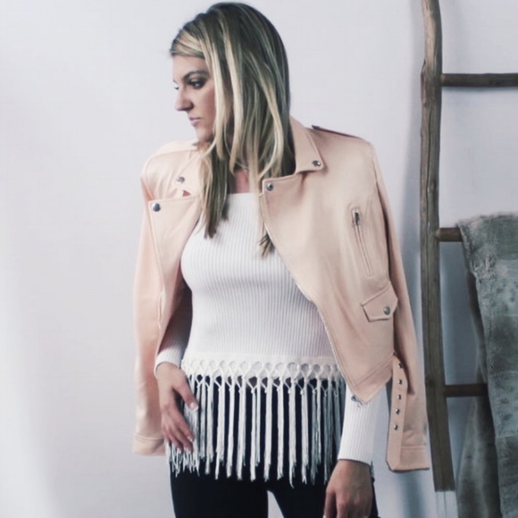 Line & Dot White Off the Shoulder Fringe Top - Picture 2 of 3